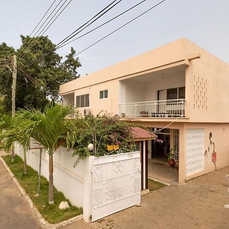 Agoo Hostel (Adults Only) Accra Eksteriør billede
