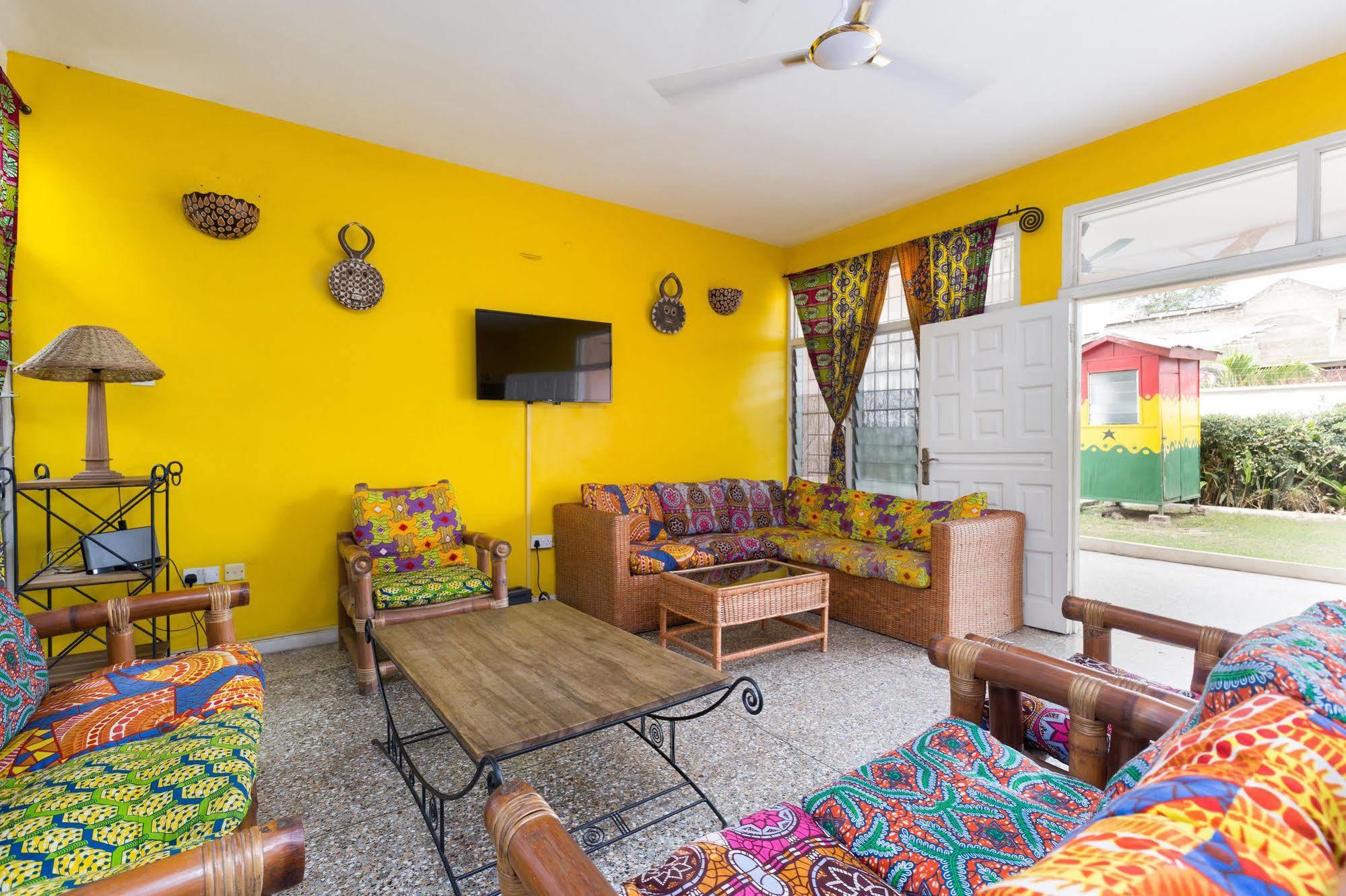 Agoo Hostel (Adults Only) Accra Eksteriør billede