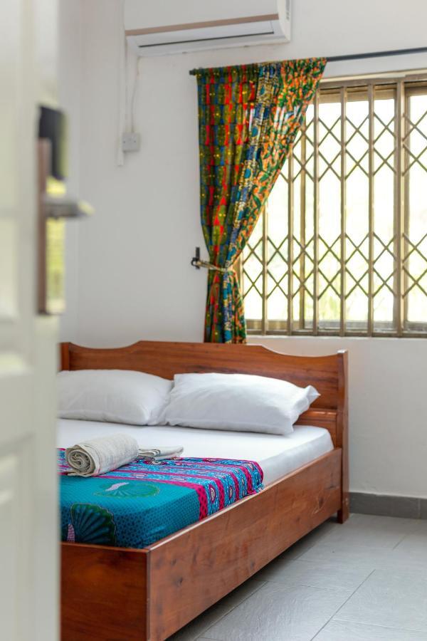 Agoo Hostel (Adults Only) Accra Eksteriør billede